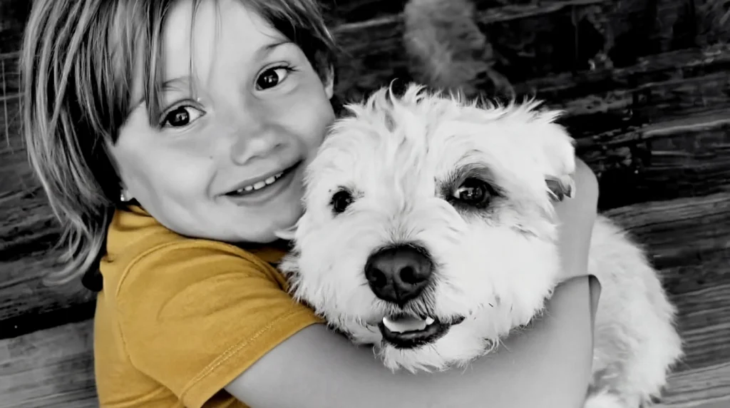 propriétaire utilisant Emprunte Mon Toutou pour faire garder son chien